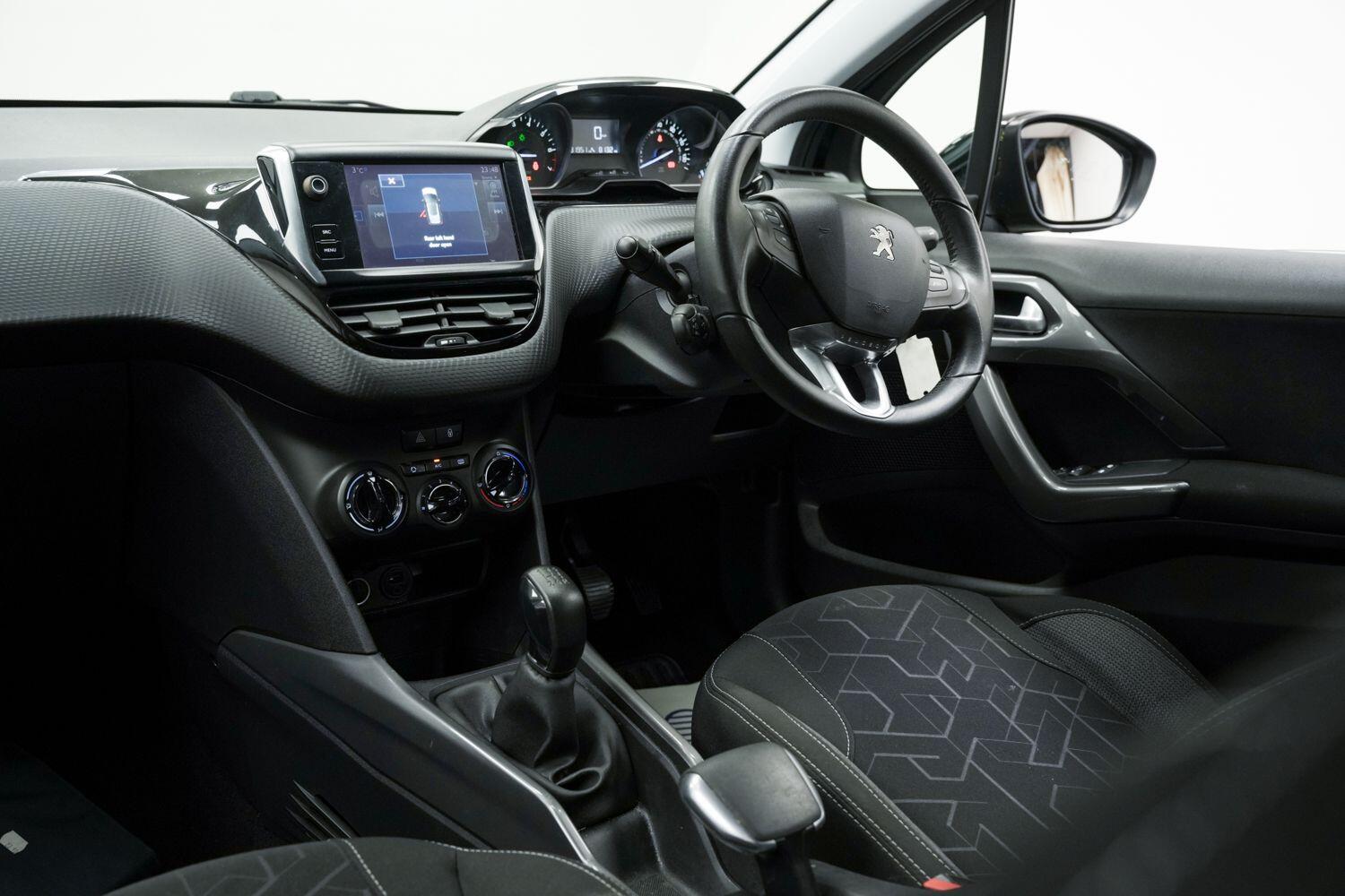 Used Peugeot 2008 2016 for sale - 77097851: Photo 17