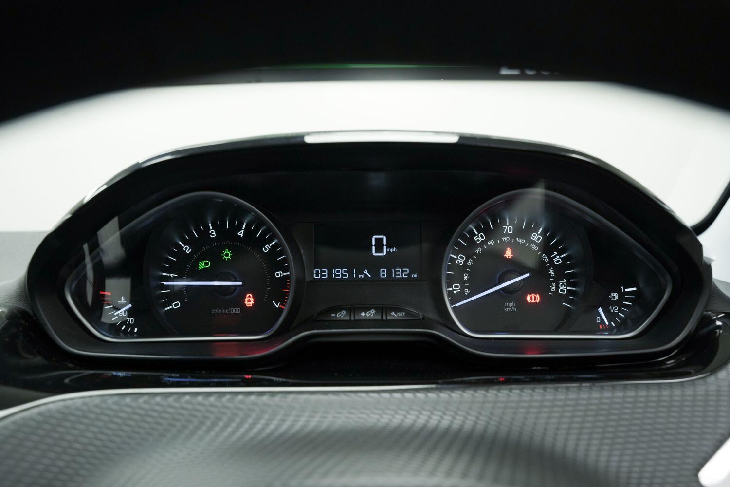 Used Peugeot 2008 2016 for sale - 77097851: Photo 21