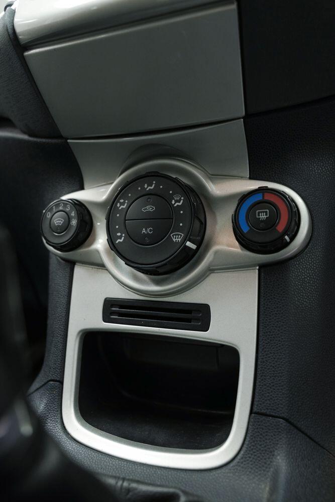 Used Ford Fiesta 2009 for sale - 76824796: Photo 21