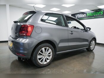 Used Volkswagen Polo 2015 for sale - 77469318: Photo