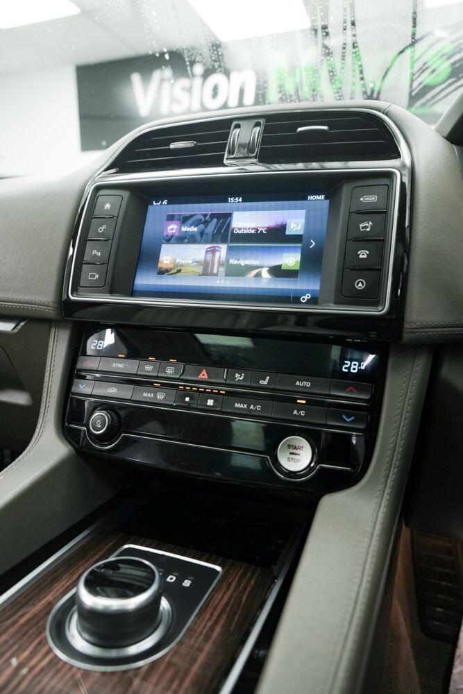 Used Jaguar F-Pace 2016 for sale - 77612454: Photo 24