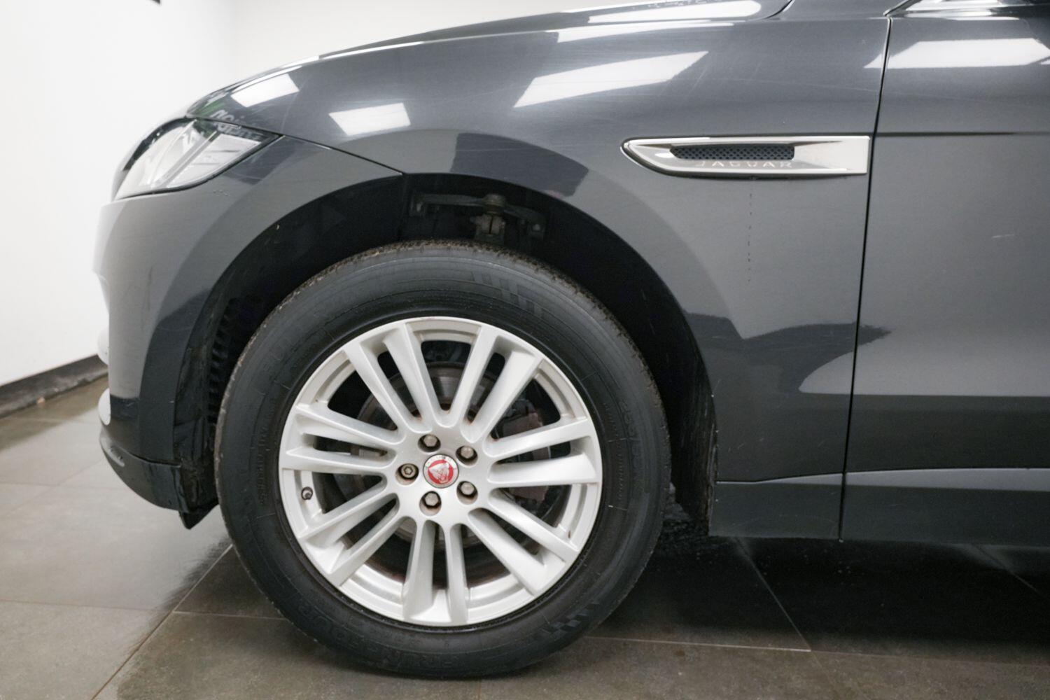 Used Jaguar F-Pace 2016 for sale - 77612454: Photo 6