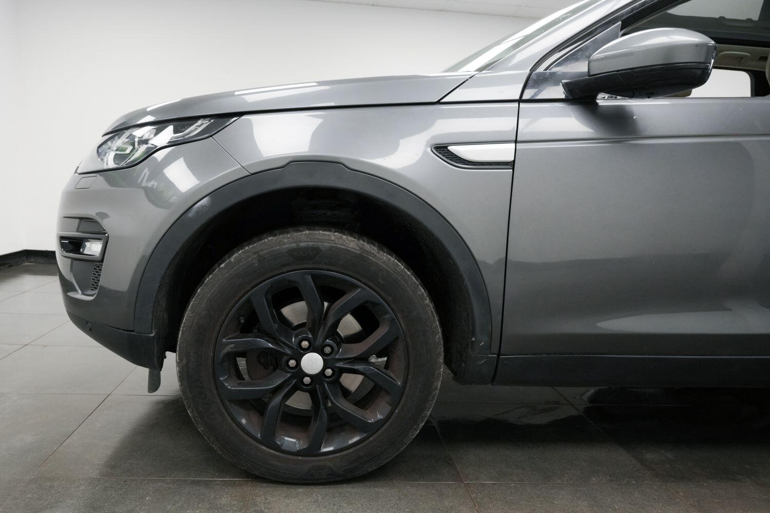 Used Land Rover Discovery Sport 2018 for sale - 76389188: Photo 6