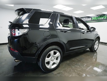 Used Land Rover Discovery Sport 2017 for sale - 78695525: Photo