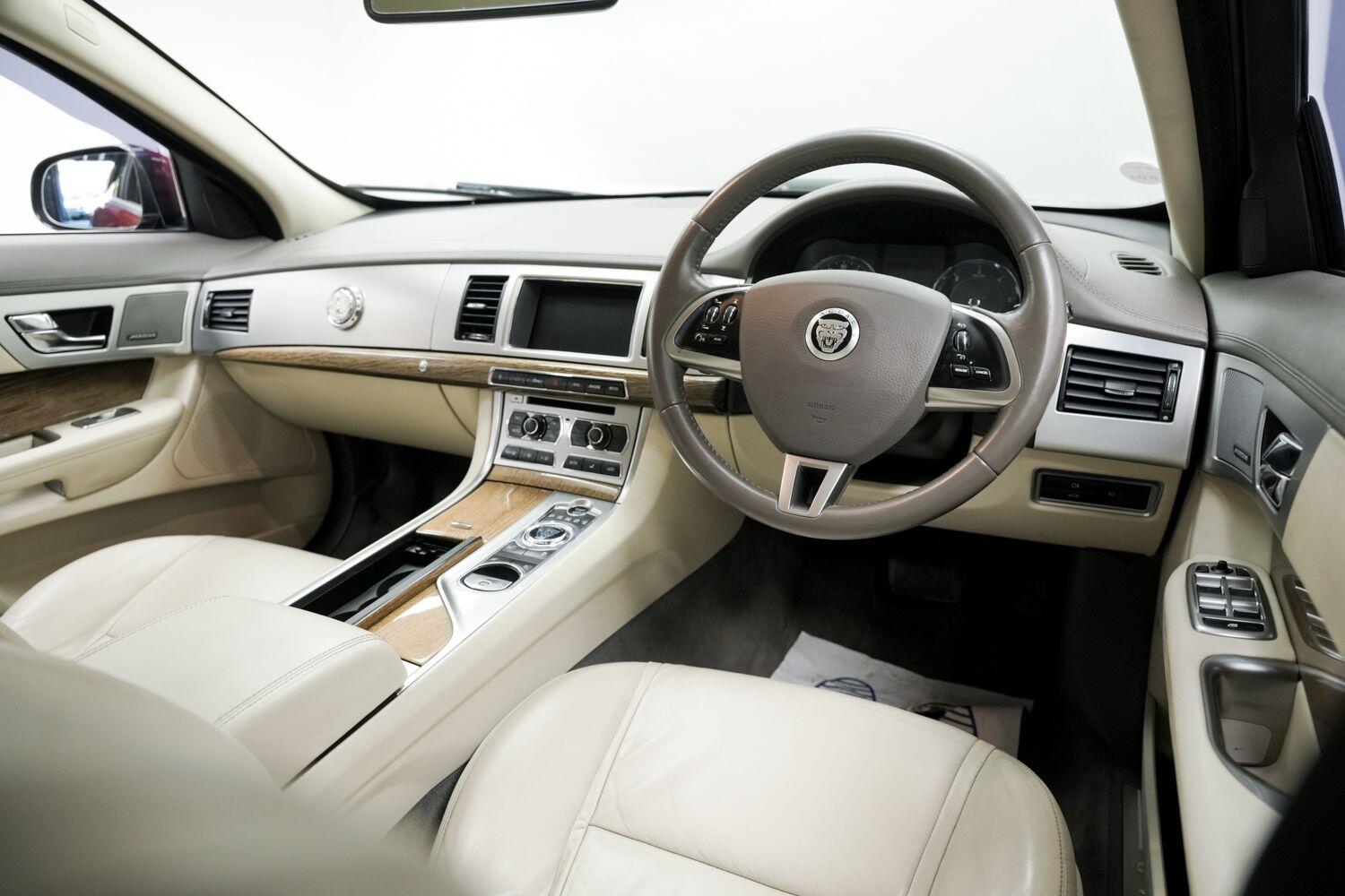 Used Jaguar XF 2013 for sale - 76823737: Photo 11