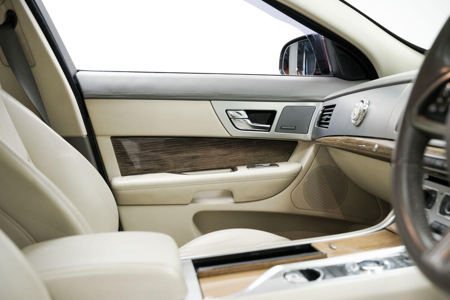 Used Jaguar XF 2013 for sale - 76823737: Photo 22