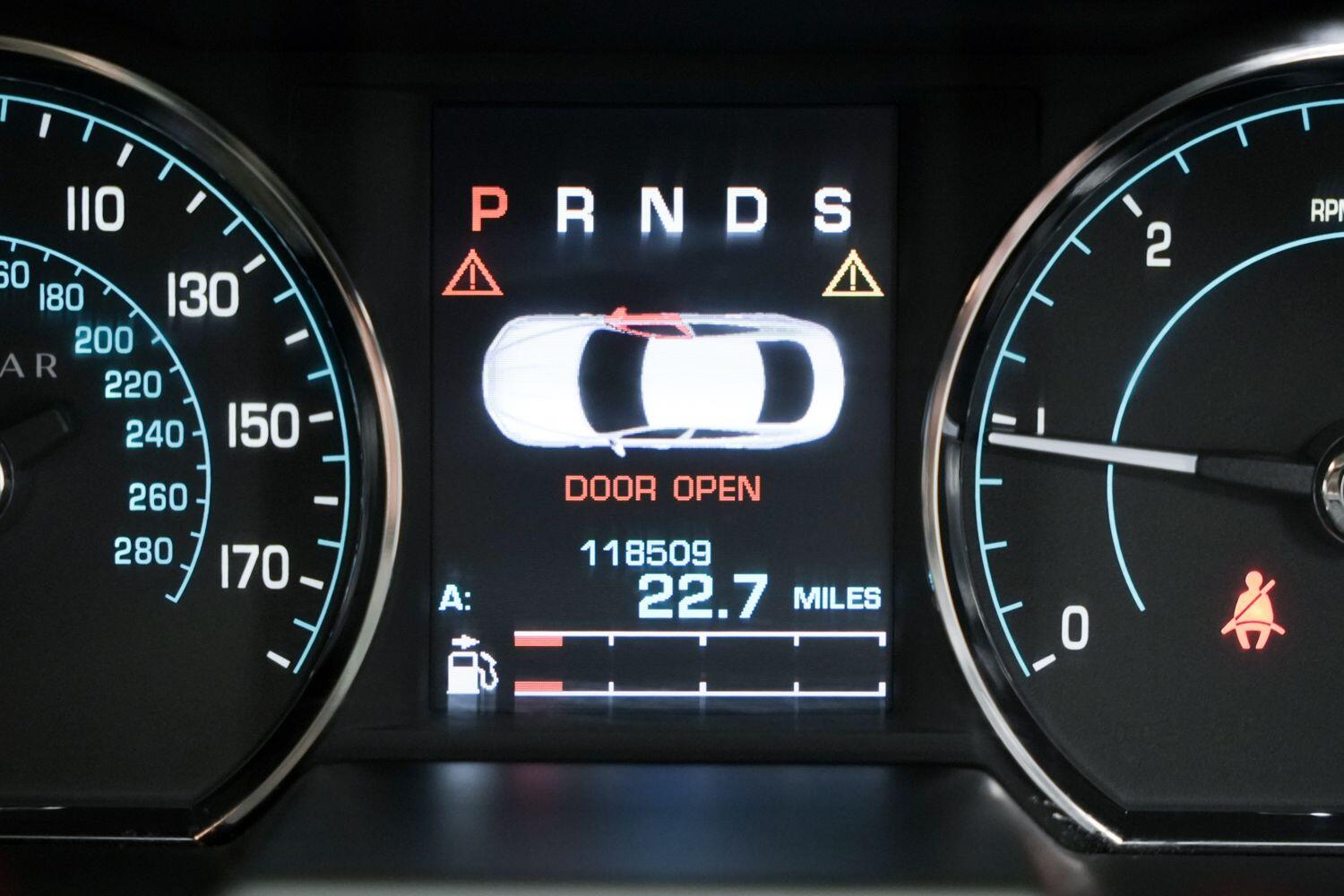 Used Jaguar XF 2013 for sale - 76823737: Photo 30