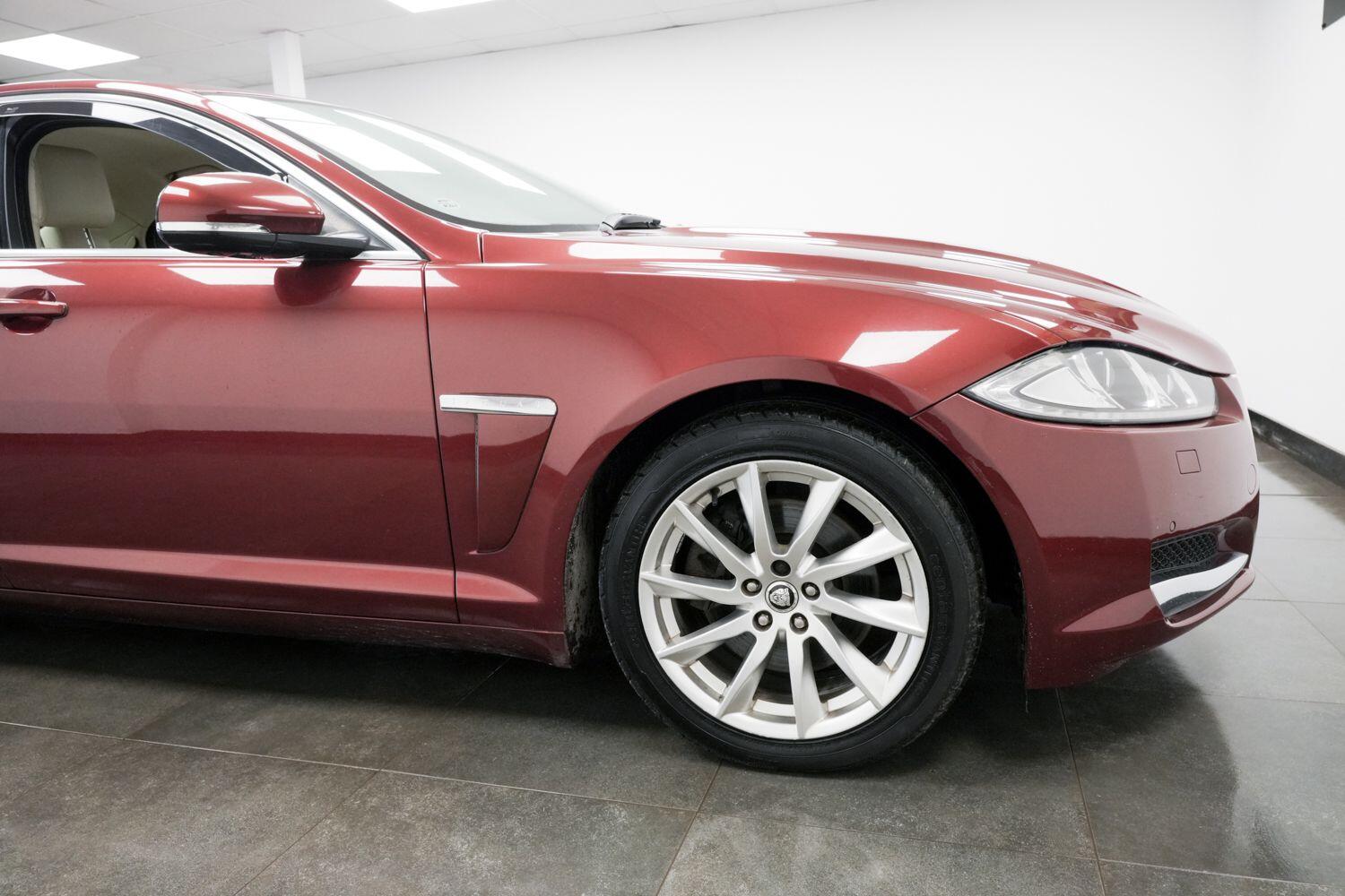 Used Jaguar XF 2013 for sale - 76823737: Photo 5