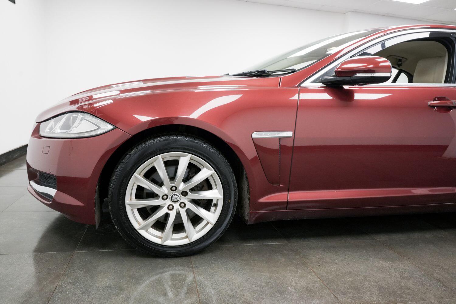 Used Jaguar XF 2013 for sale - 76823737: Photo 6