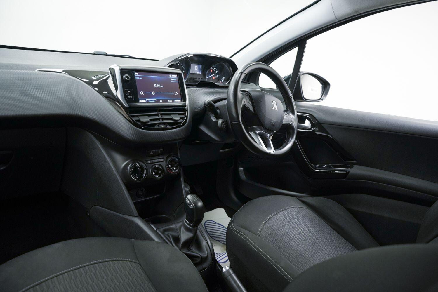 Used Peugeot 208 for sale - 77238530: Photo 18