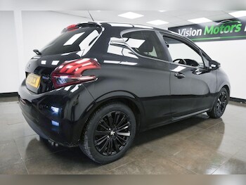 Used Peugeot 208 2017 for sale - 77238530: Photo