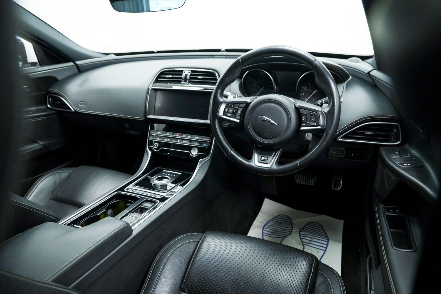 Used Jaguar XE 2019 for sale - 77754139: Photo 11