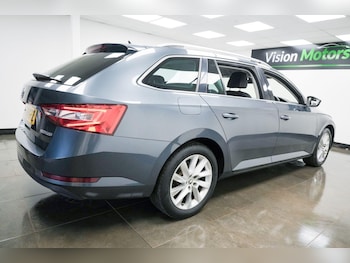 Used Skoda Superb 2018 for sale - 78388420: Photo