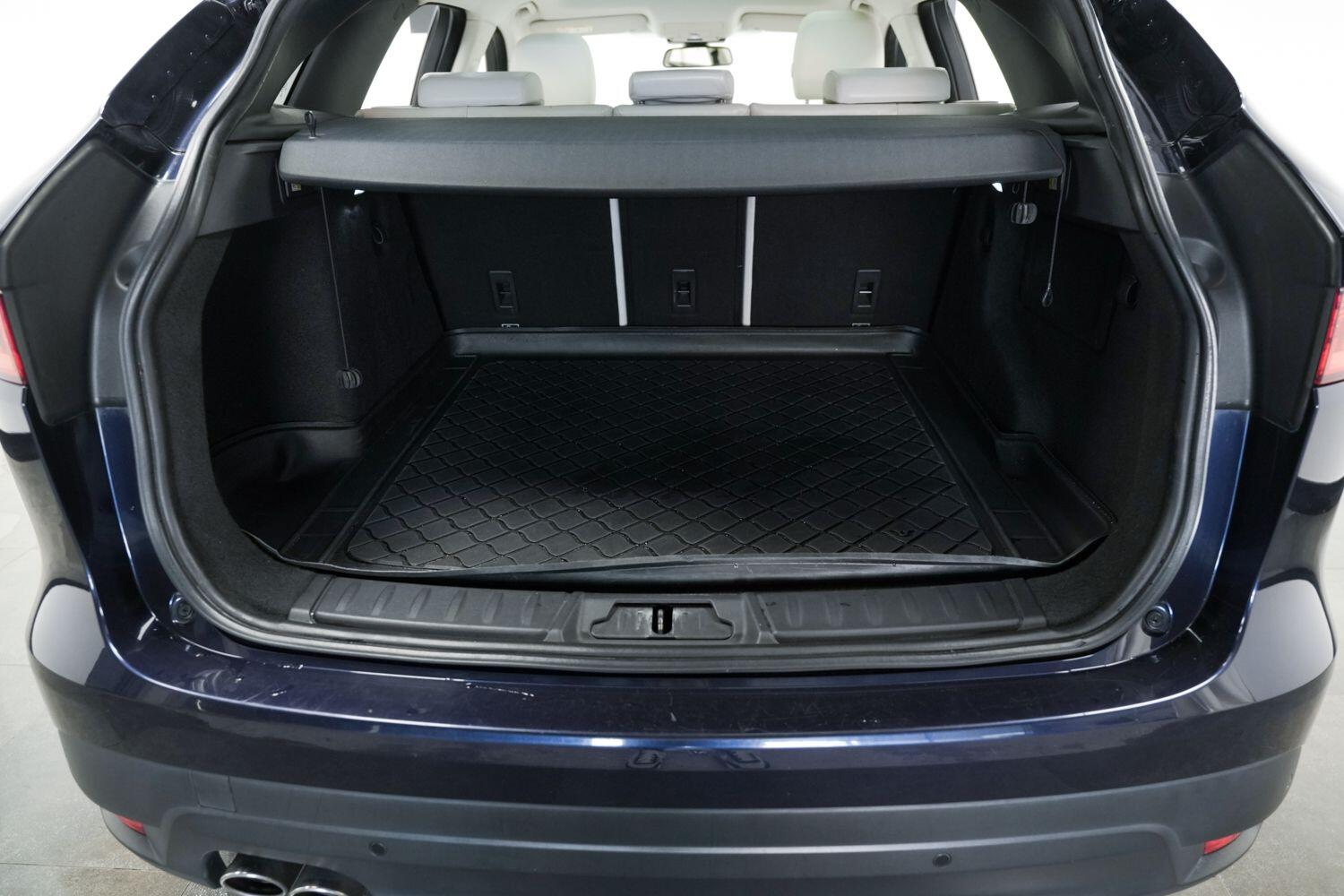 Used Jaguar F-Pace 2016 for sale - 76408442: Photo 10