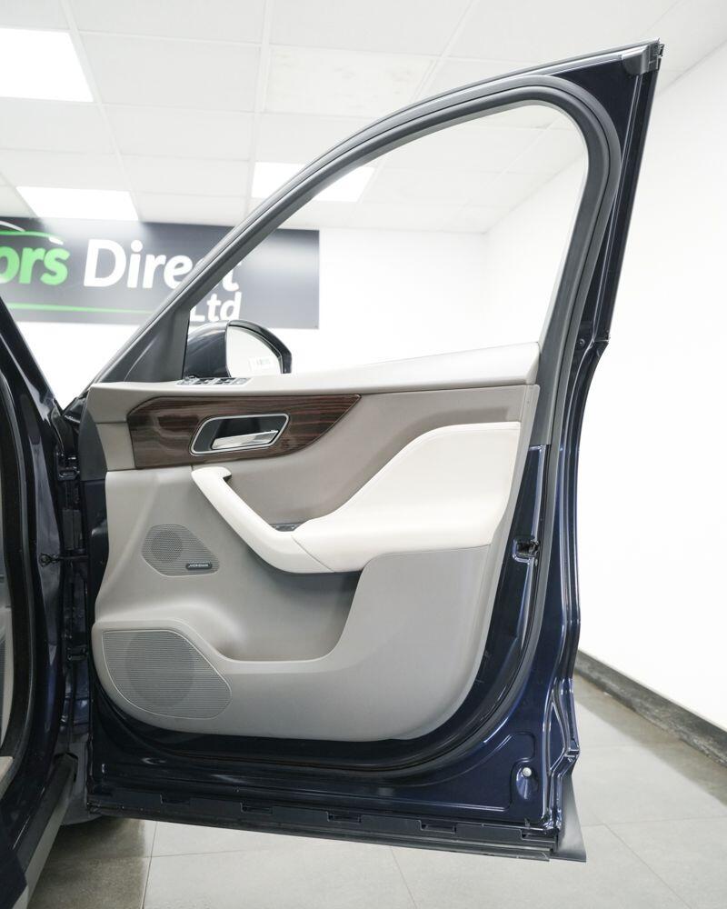 Used Jaguar F-Pace 2016 for sale - 76408442: Photo 21