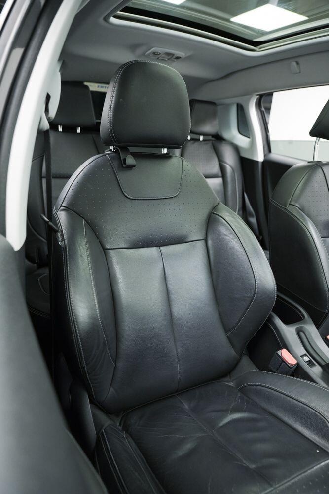 Used Peugeot 2008 2014 for sale - 76549703: Photo 13