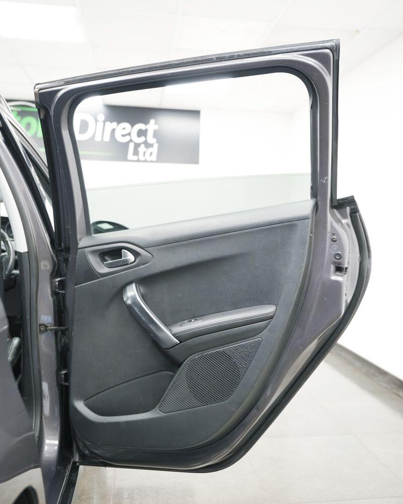 Used Peugeot 2008 2014 for sale - 76549703: Photo 19