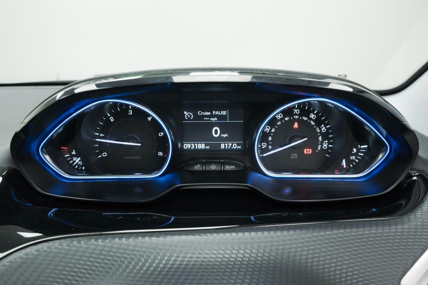 Used Peugeot 2008 2014 for sale - 76549703: Photo 28