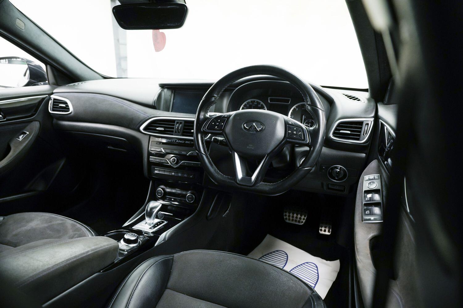 Used Infiniti Q30 2016 for sale - 77266713: Photo 11