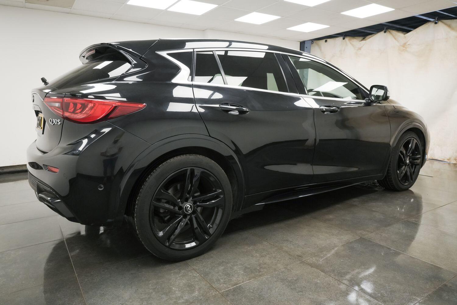 Used Infiniti Q30 2016 for sale - 77266713: Photo 5