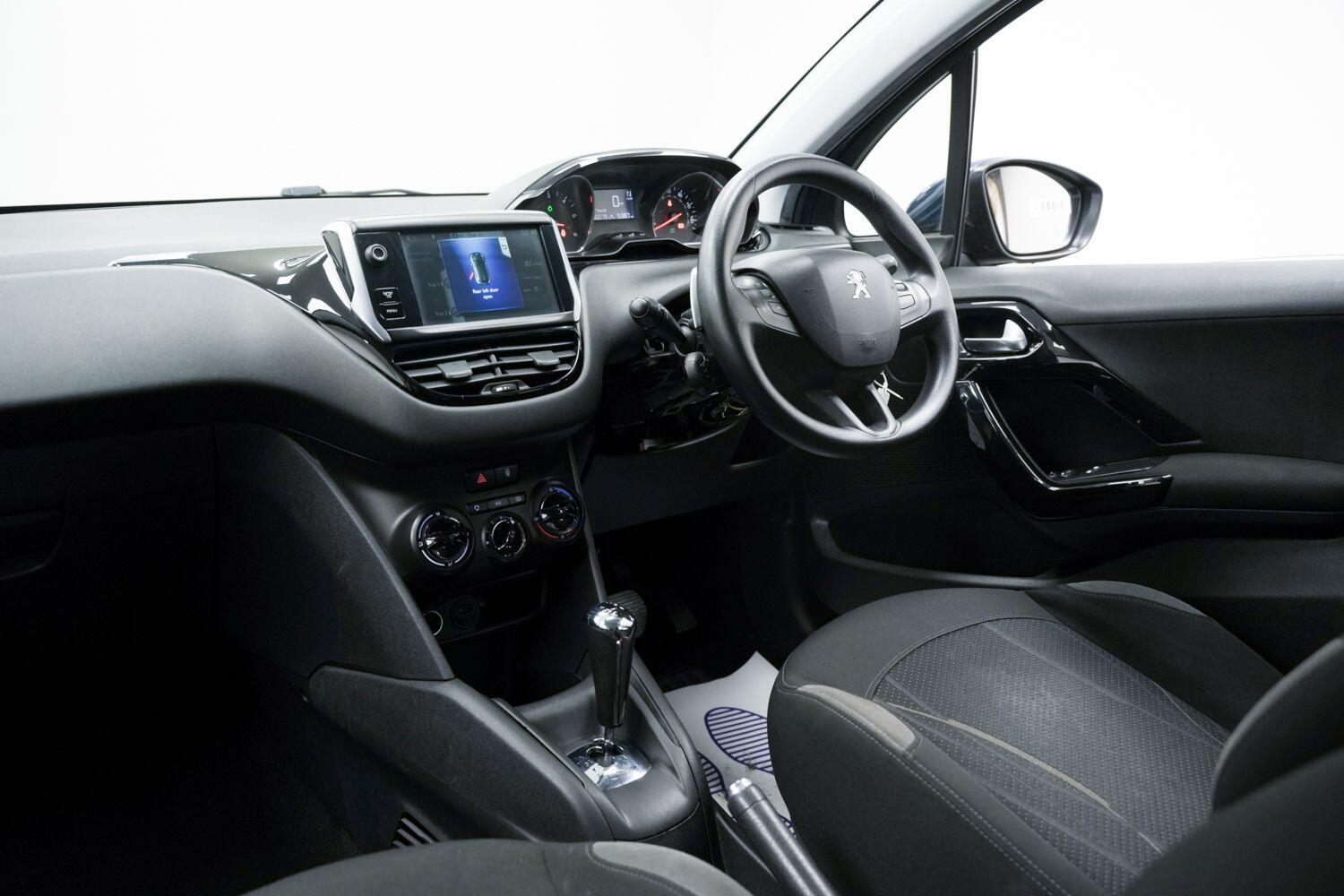 Used Peugeot 208 2013 for sale - 77081882: Photo 20