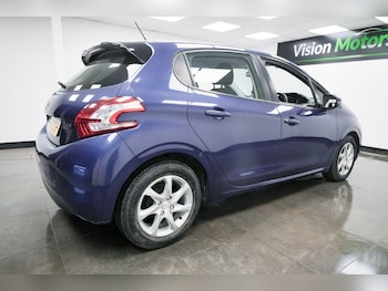 Used Peugeot 208 2013 for sale - 77081882: Photo