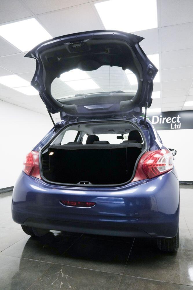 Used Peugeot 208 2013 for sale - 77081882: Photo 8