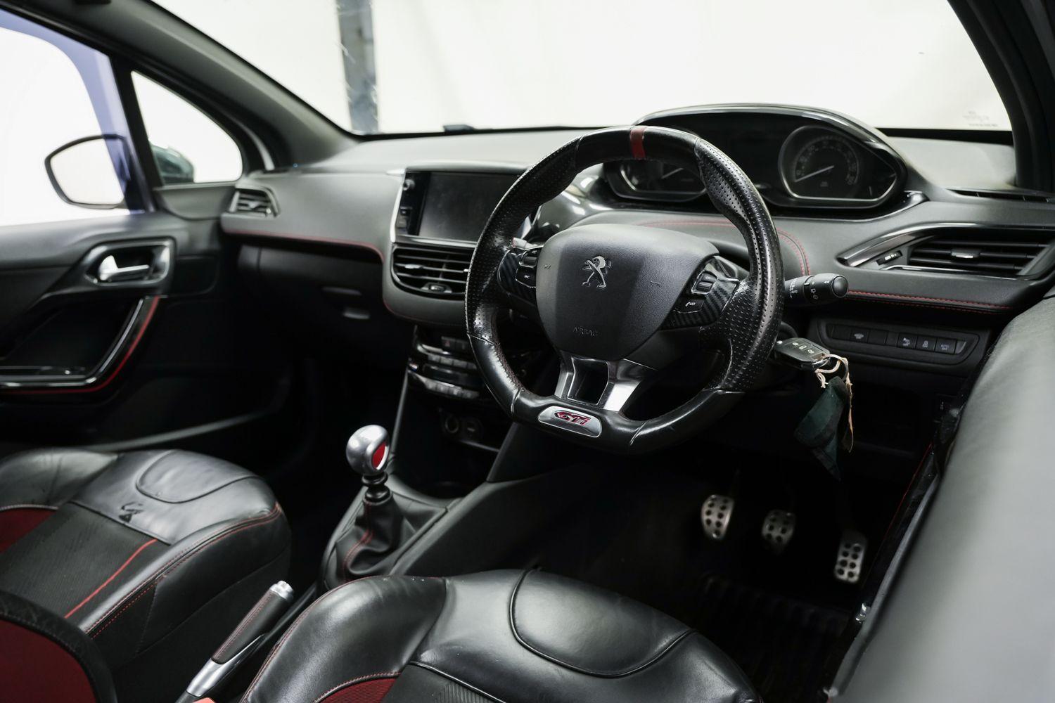 Used Peugeot 208 2016 for sale - 76359907: Photo 10