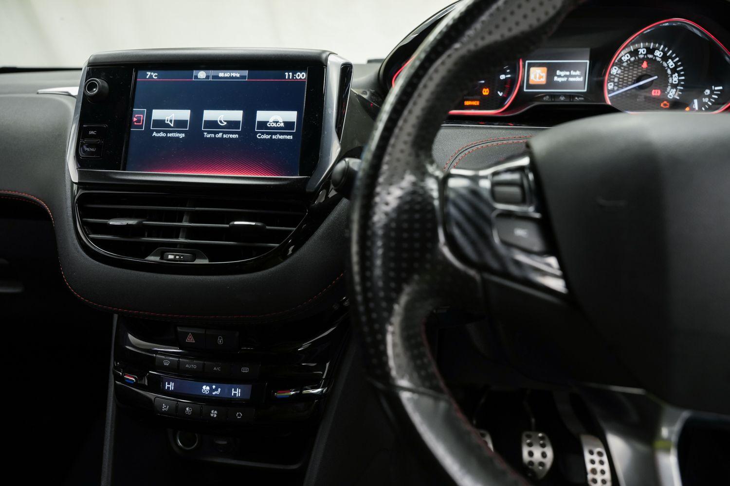 Used Peugeot 208 2016 for sale - 76359907: Photo 17