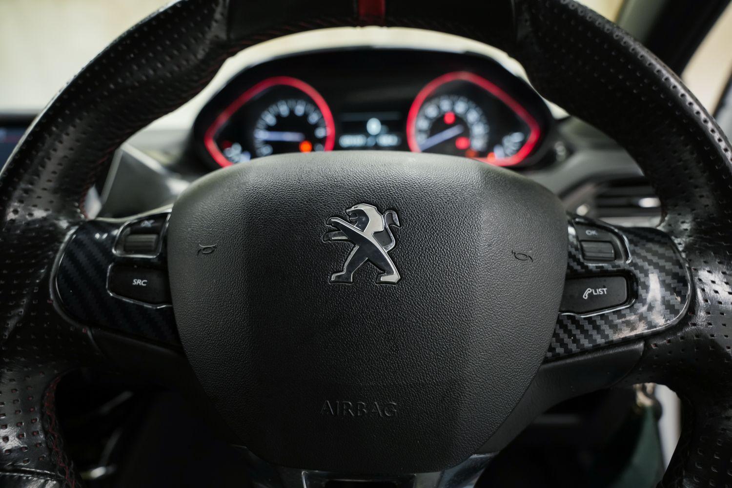 Used Peugeot 208 2016 for sale - 76359907: Photo 19