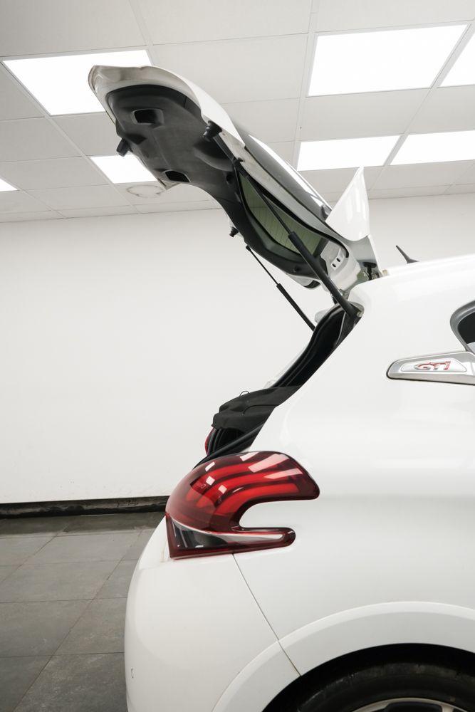 Used Peugeot 208 2016 for sale - 76359907: Photo 8