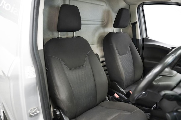 Used Ford Transit Courier 2015 for sale - 76167459: Photo 10