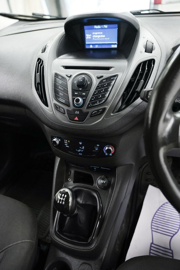 Used Ford Transit Courier 2015 for sale - 76167459: Photo 15