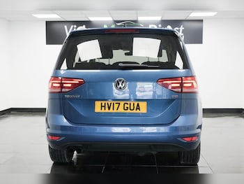 Used Volkswagen Touran 2017 for sale - 76166577: Photo 3