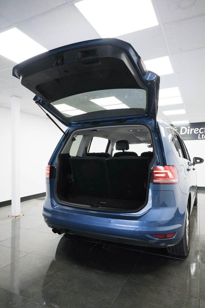 Used Volkswagen Touran 2017 for sale - 76166577: Photo 6
