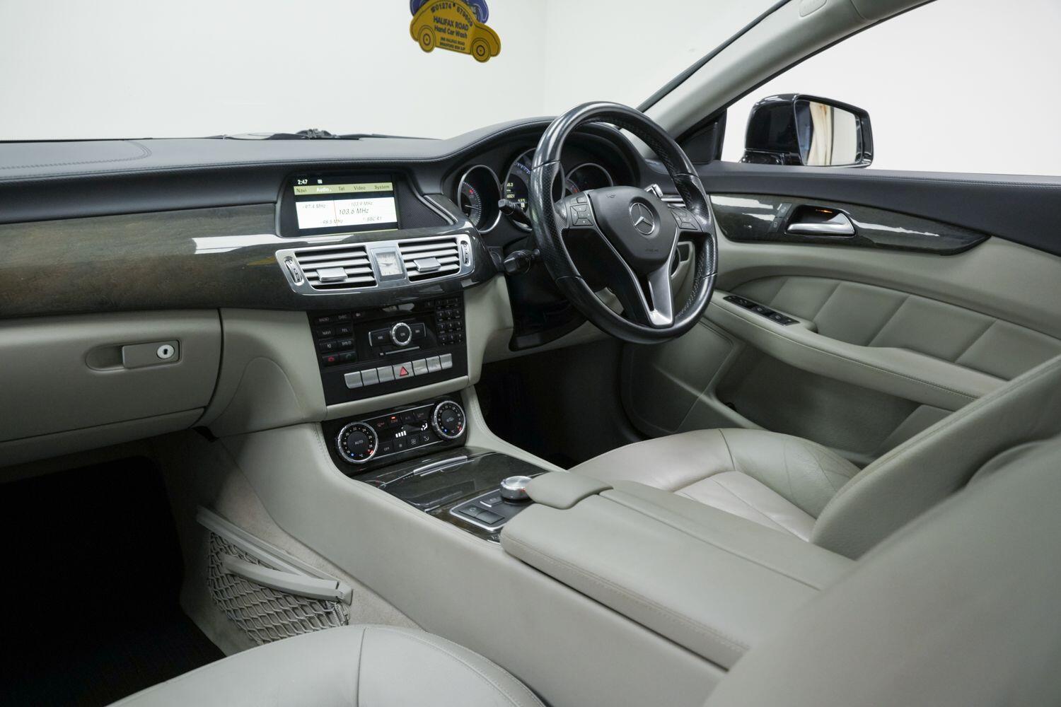 Used Mercedes-Benz CLS 2011 for sale - 77166676: Photo 21