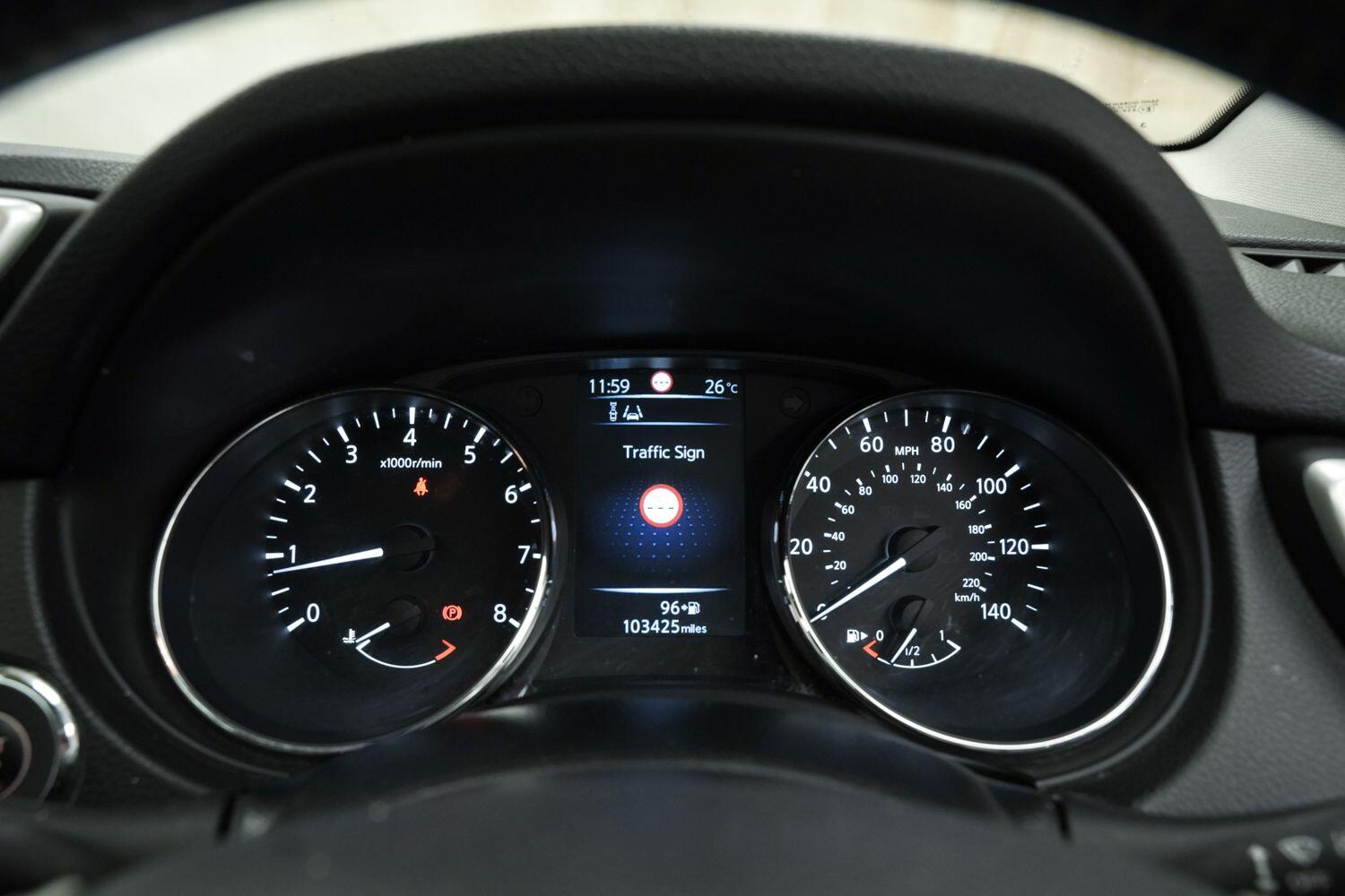 Used Nissan Qashqai 2014 for sale - 76359923: Photo 17