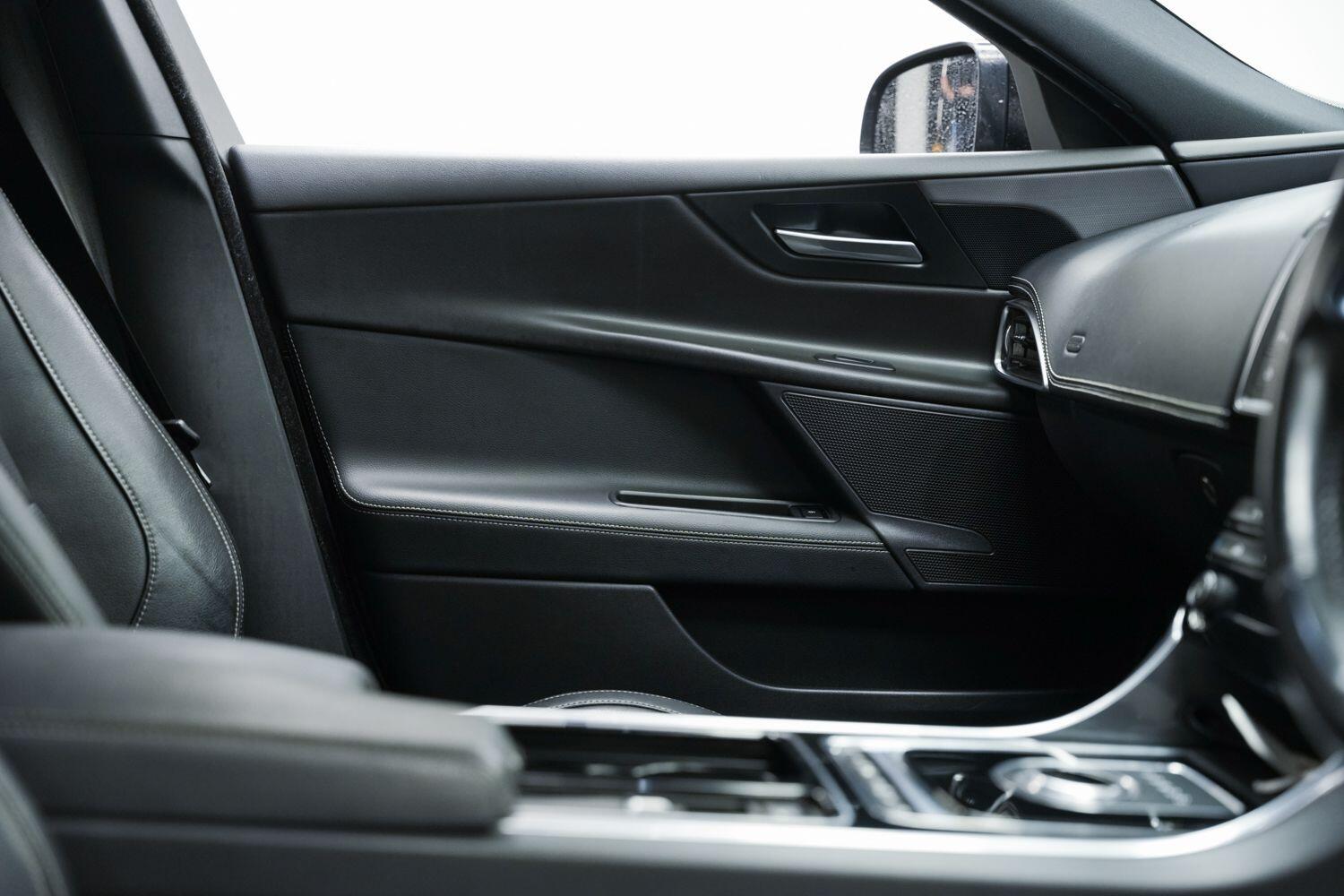 Used Jaguar XE 2017 for sale - 77344395: Photo 21