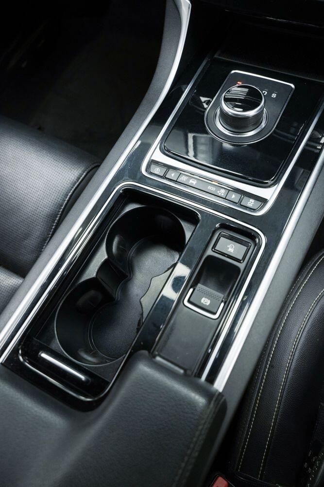 Used Jaguar XE 2017 for sale - 77344395: Photo 23