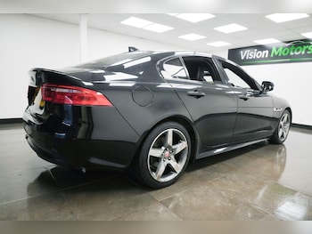 Used Jaguar XE 2017 for sale - 77344395: Photo