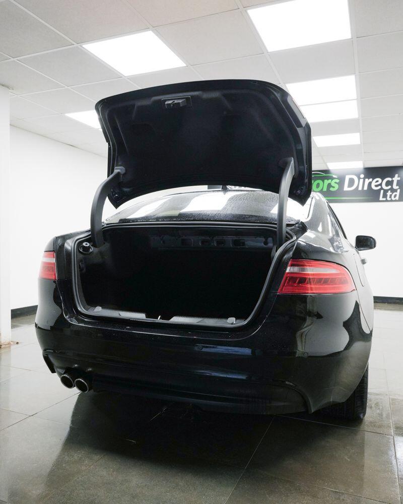 Used Jaguar XE 2017 for sale - 77344395: Photo 8