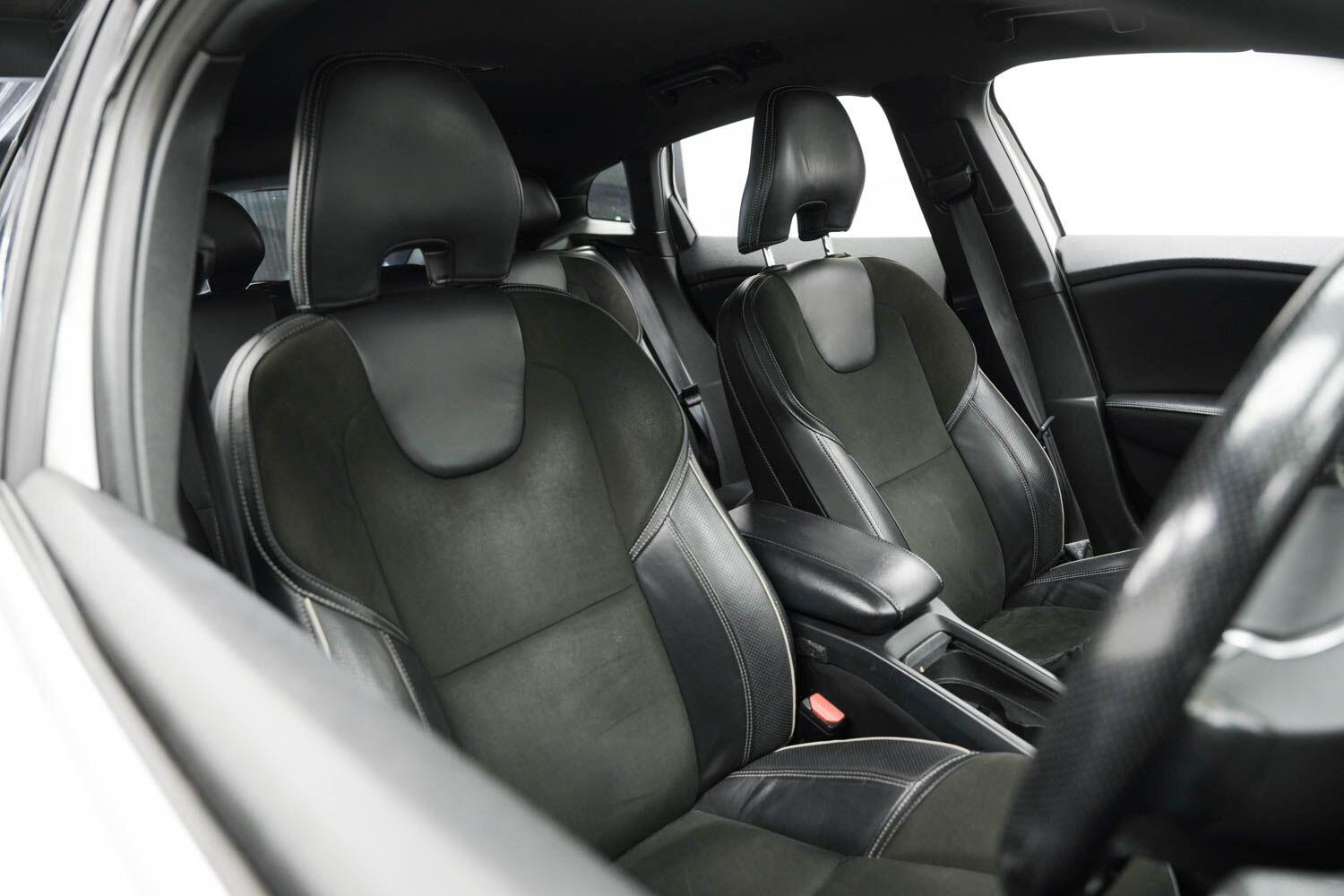 Used Volvo V40 2014 for sale - 76094246: Photo 10