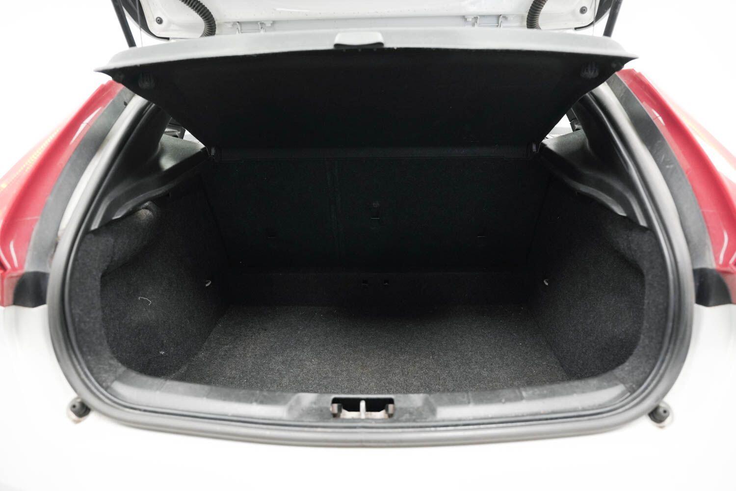 Used Volvo V40 2014 for sale - 76094246: Photo 7