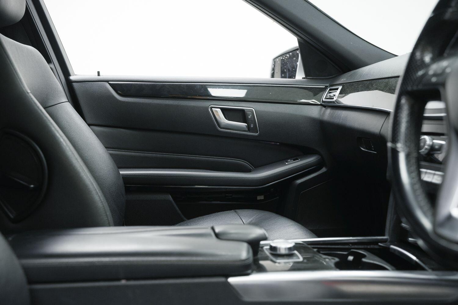 Used Mercedes-Benz E Class 2013 for sale - 77957256: Photo 20