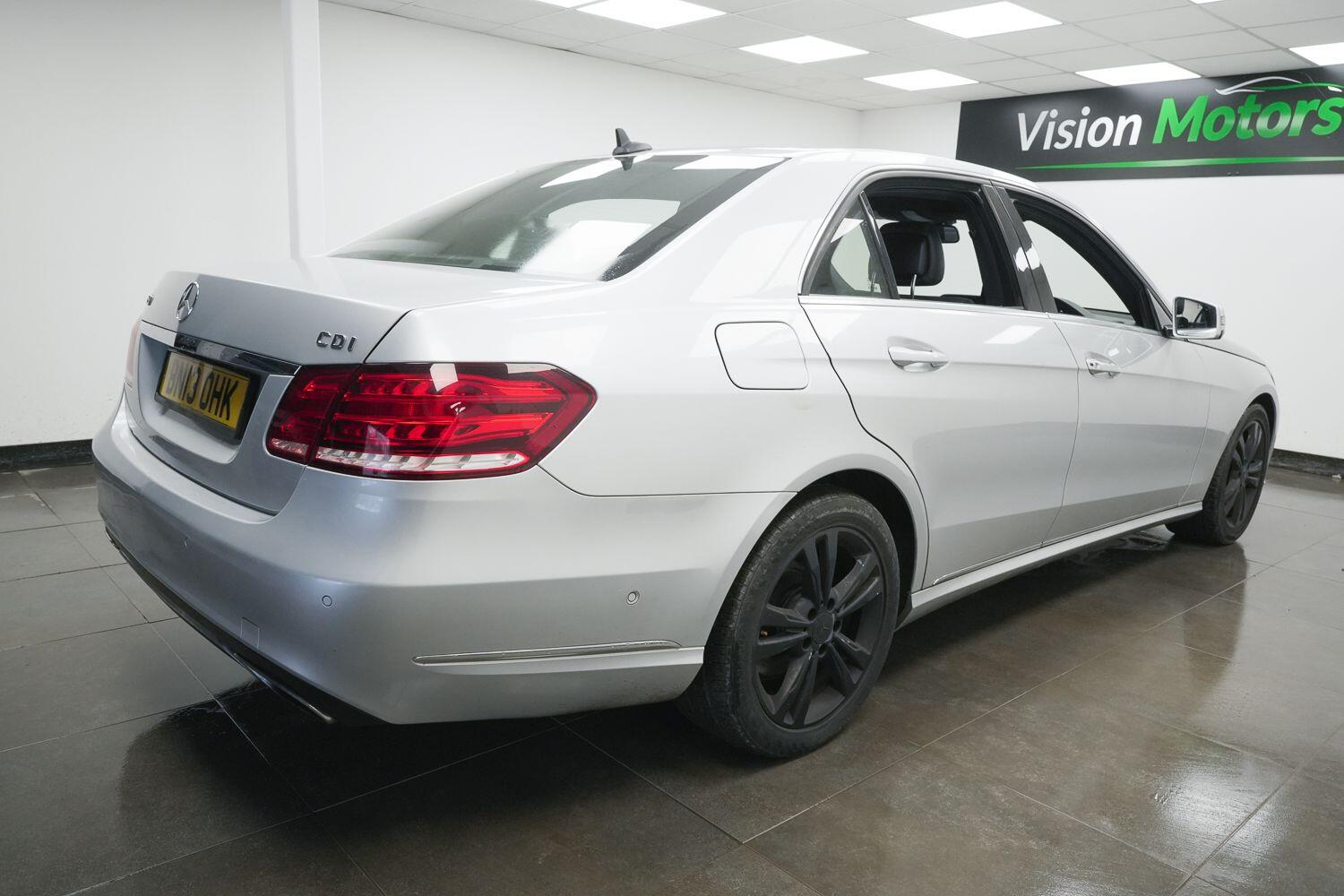 Used Mercedes-Benz E Class 2013 for sale - 77957256: Photo 4