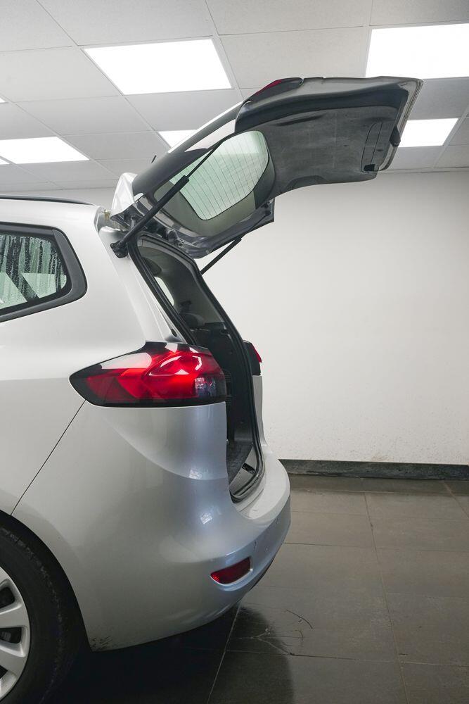 Used Vauxhall Zafira 2017 for sale - 77898170: Photo 8