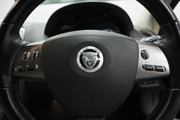 Used Jaguar XKR 2011 for sale - 76166507: Photo 21