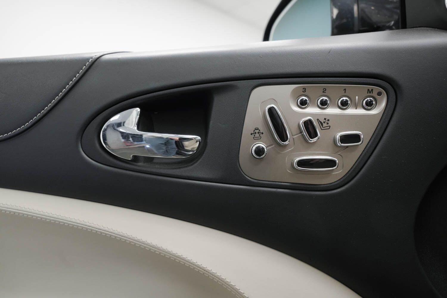 Used Jaguar XKR 2011 for sale - 76166507: Photo 24