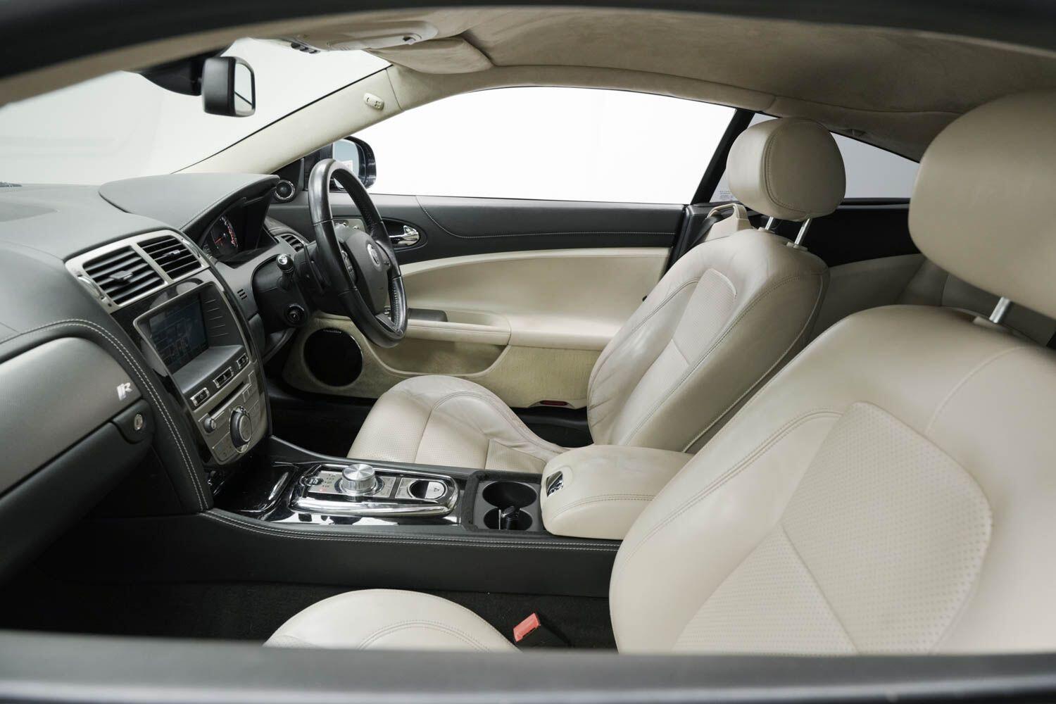 Used Jaguar XKR 2011 for sale - 76166507: Photo 26