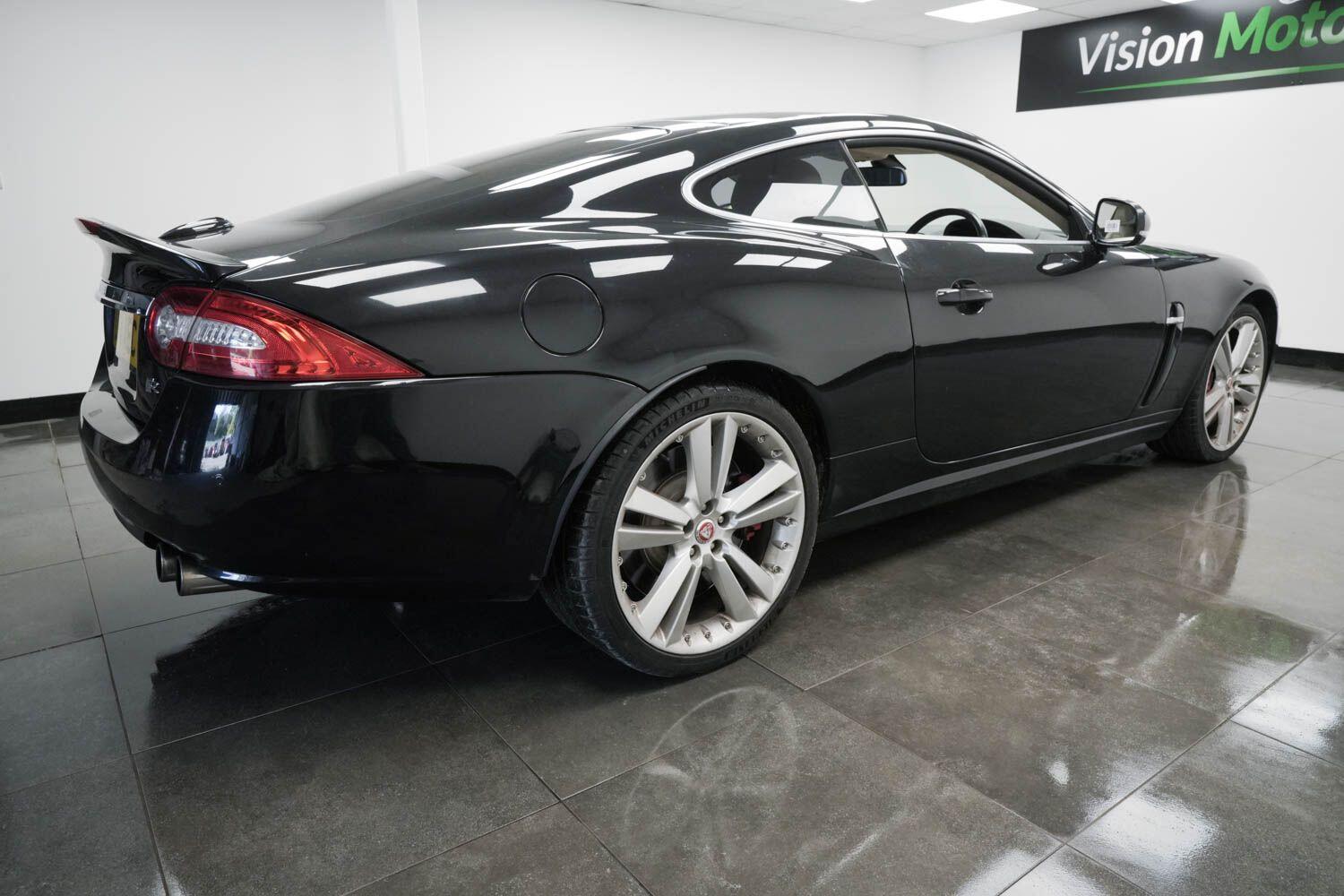 Used Jaguar XKR 2011 for sale - 76166507: Photo 4